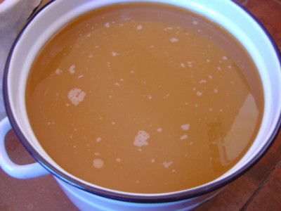 Jugo de manzana para el invierno