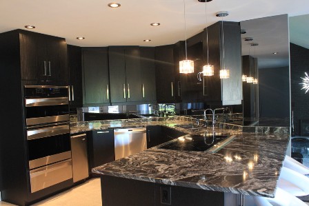 revestimientos brillantes de muebles de cocina