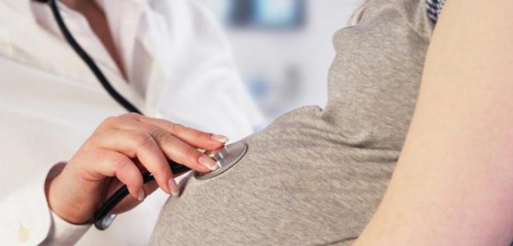 Cómo evaluar el latido del corazón fetal en casa