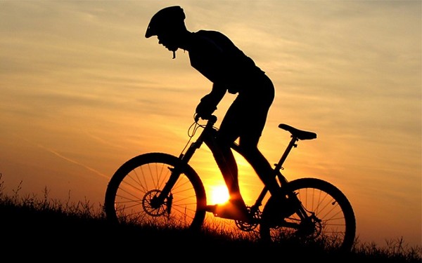 Cómo una bicicleta afecta la potencia de un hombre