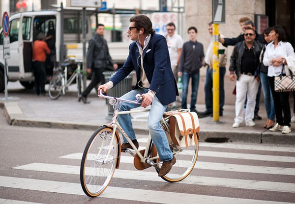 Cómo una bicicleta afecta la potencia de un hombre